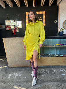 Vestido amarillo envolvente 1