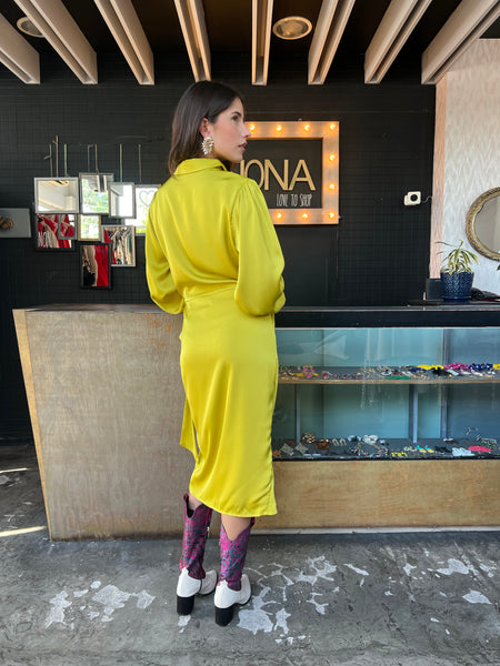 Vestido amarillo envolvente 1