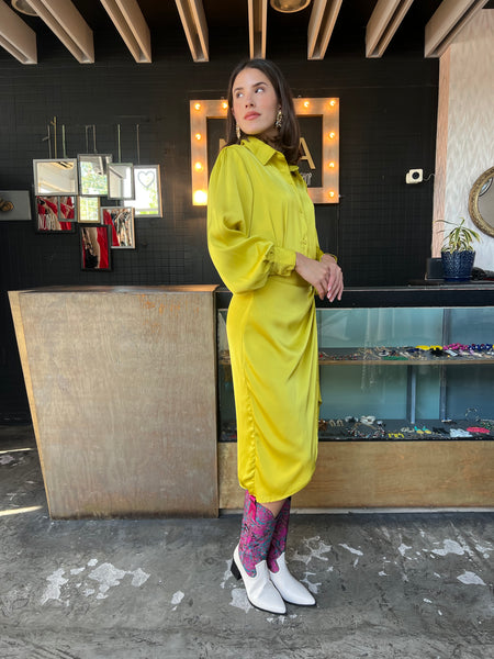 Vestido amarillo envolvente 1