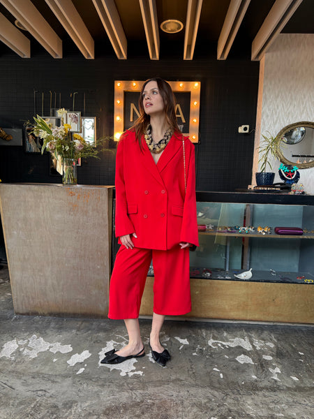 Set Vibrant Red