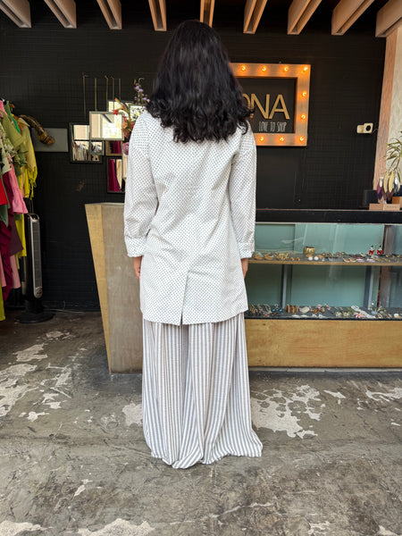 Gabardina de puntos