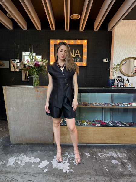 Black set