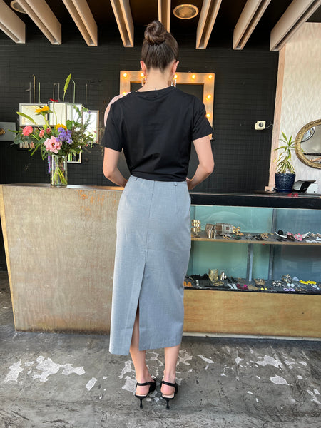 Falda gris lápiz