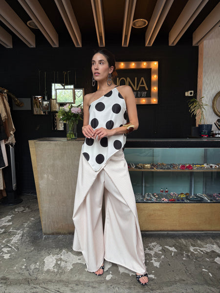Polka black dots top