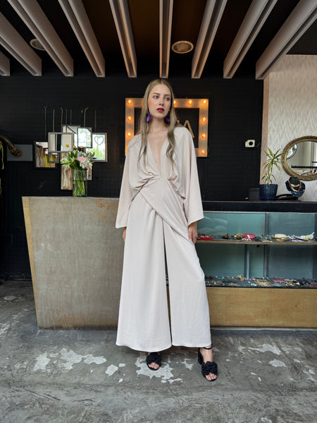 Jumpsuit cuello V